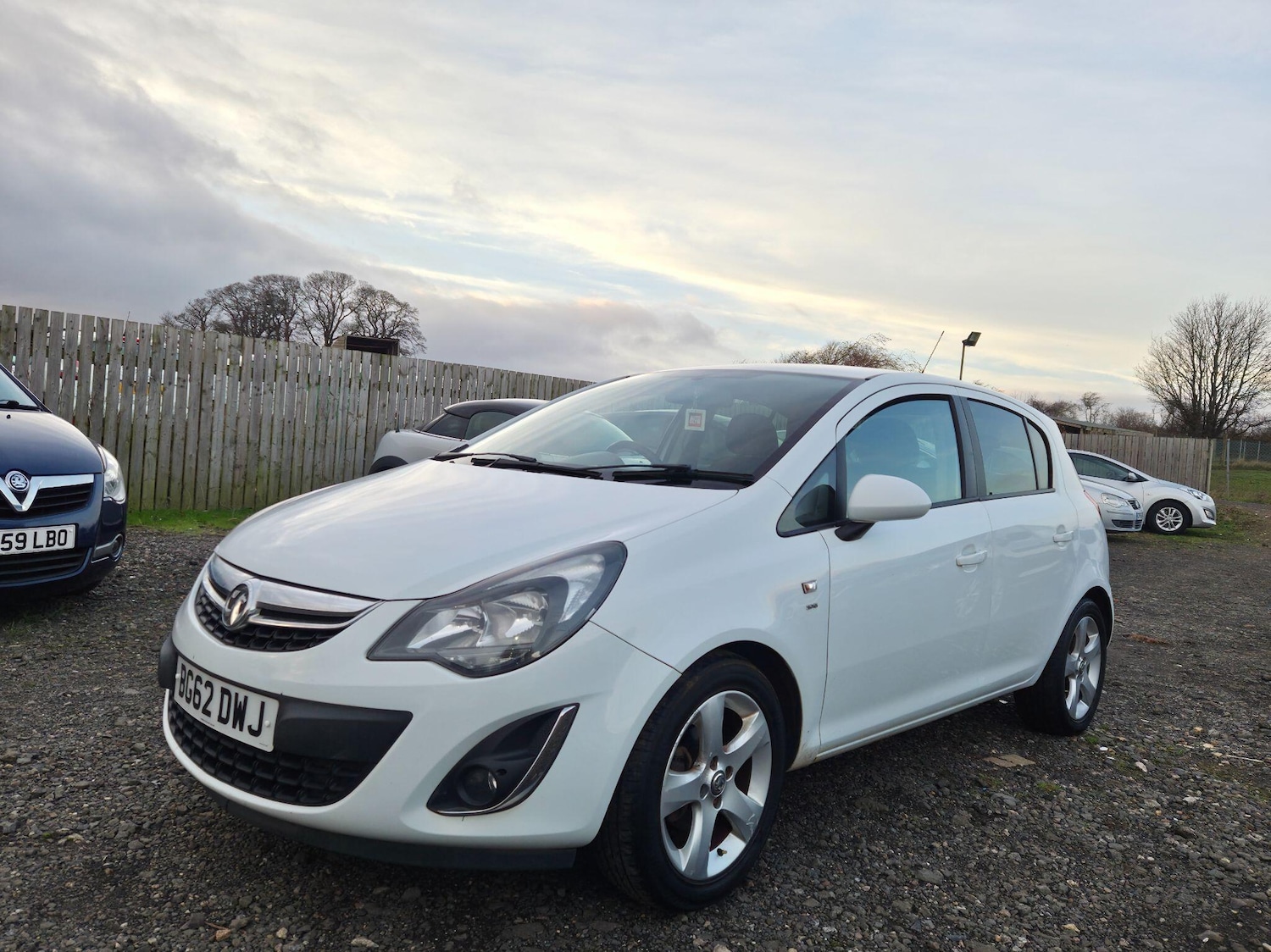 Used Vauxhall Corsa 2012 for sale - 76975838: Photo 3