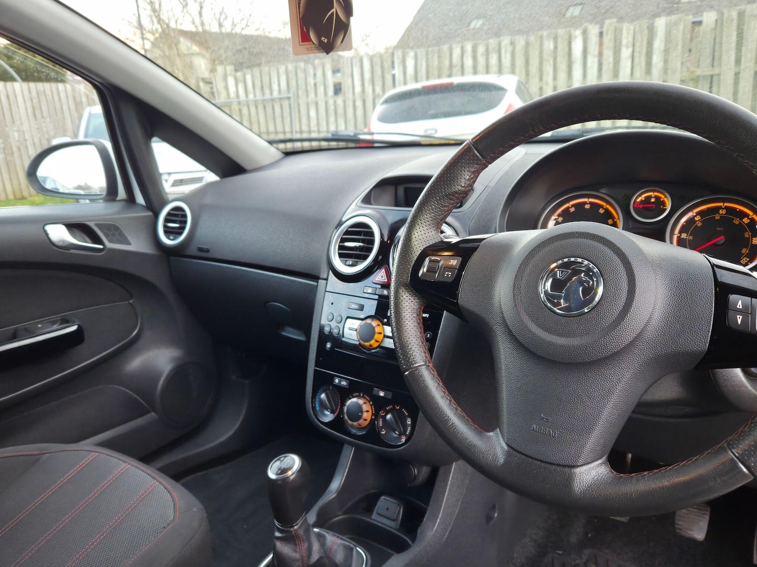 Used Vauxhall Corsa 2012 for sale - 76975838: Photo 9