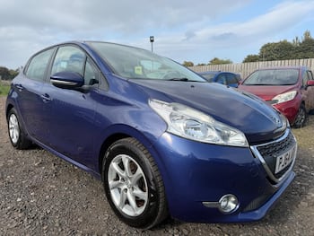 Used Peugeot 208 2014 for sale - 79820290: Photo