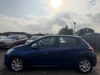 Used Peugeot 208 2014 for sale - 79820290: Photo