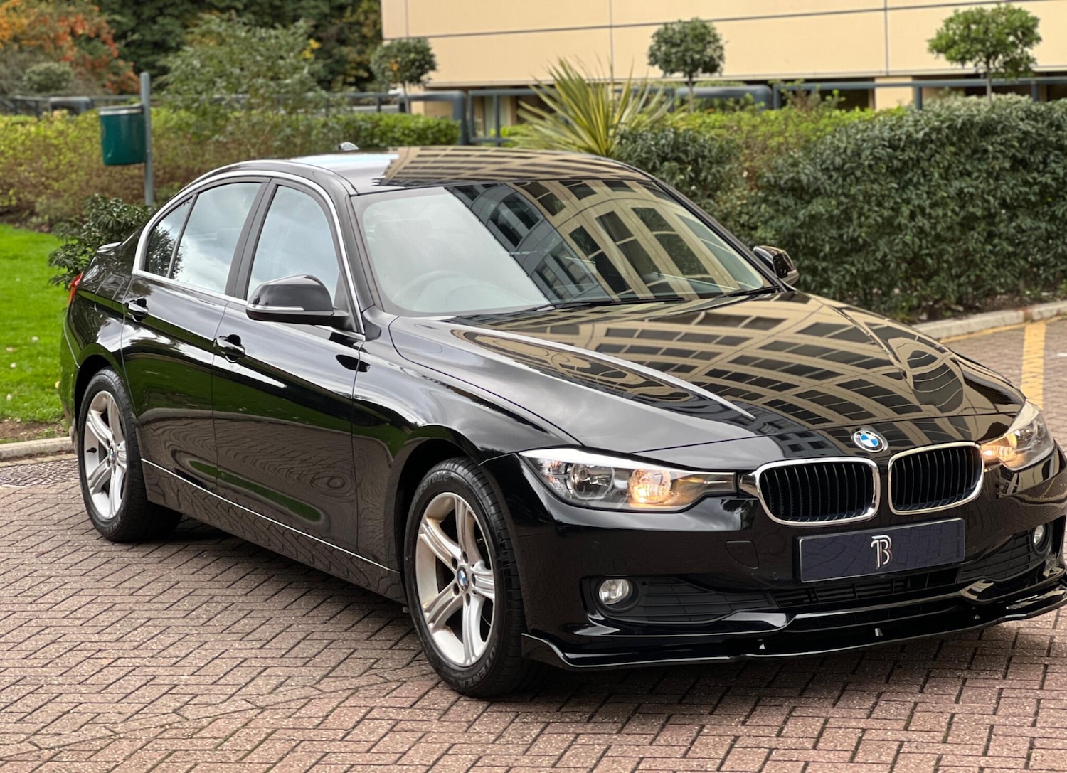 Used BMW 3 Series 2013 for sale - 76361509: Photo 2