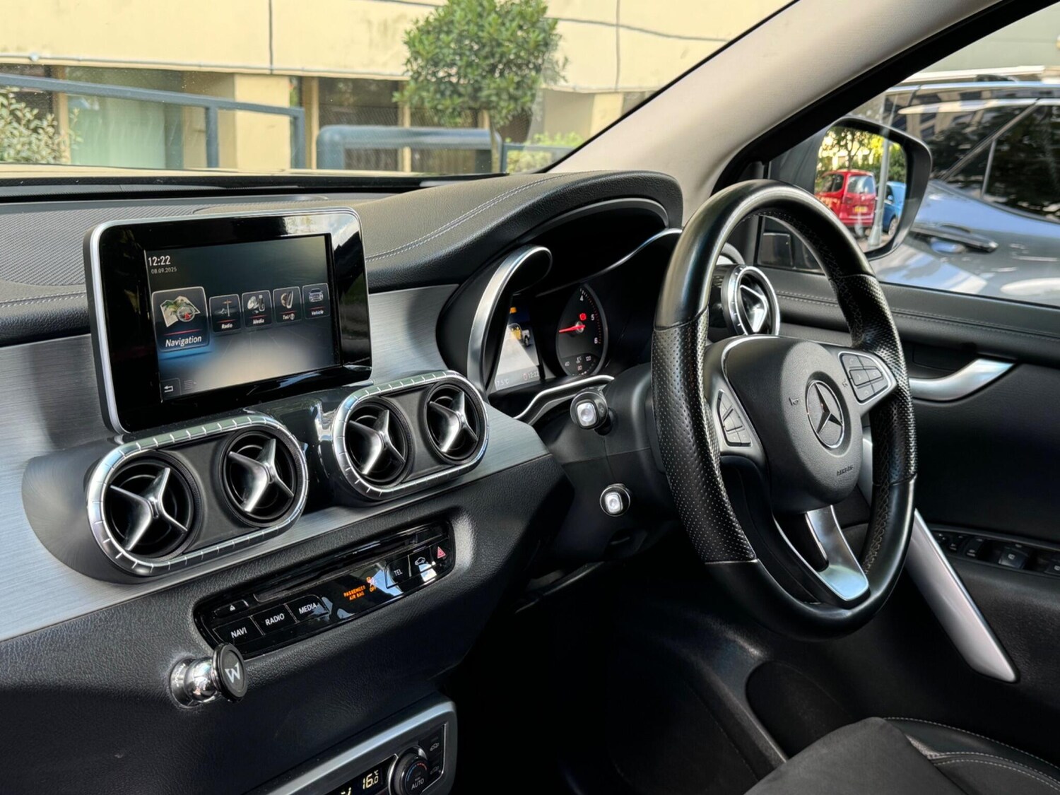 Used Mercedes-Benz X Class 2019 for sale - 75927930: Photo 20