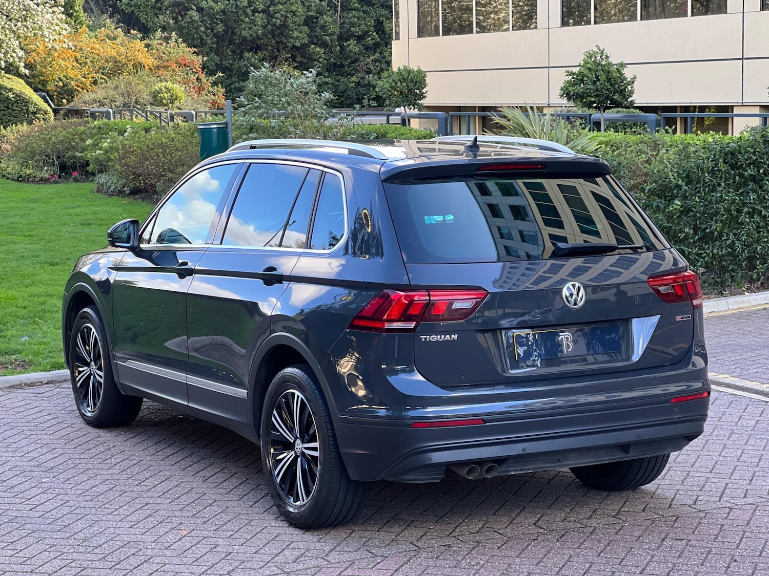 Used Volkswagen Tiguan 2018 for sale - 76456971: Photo 4