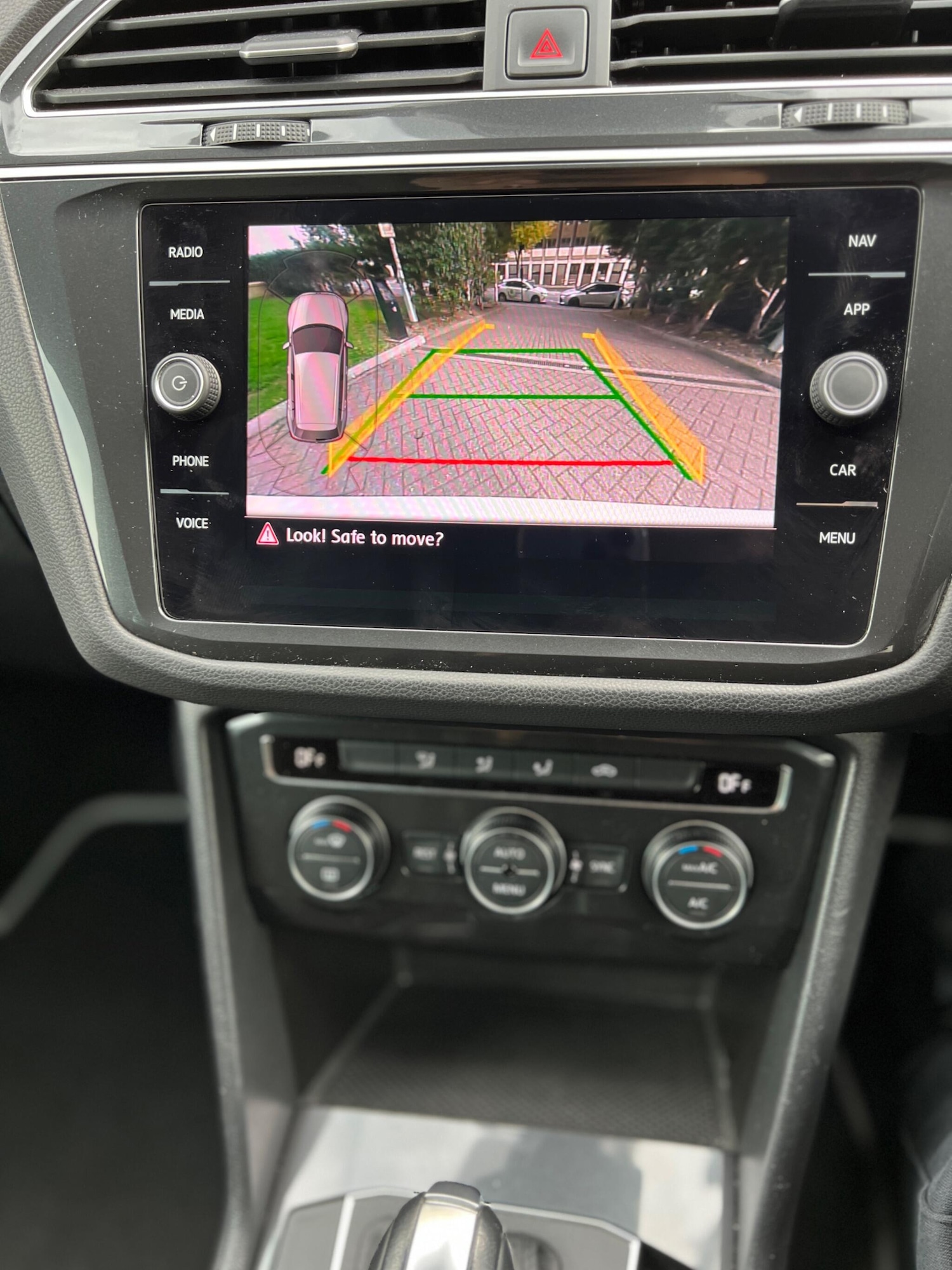 Used Volkswagen Tiguan 2020 for sale - 76158582: Photo 33