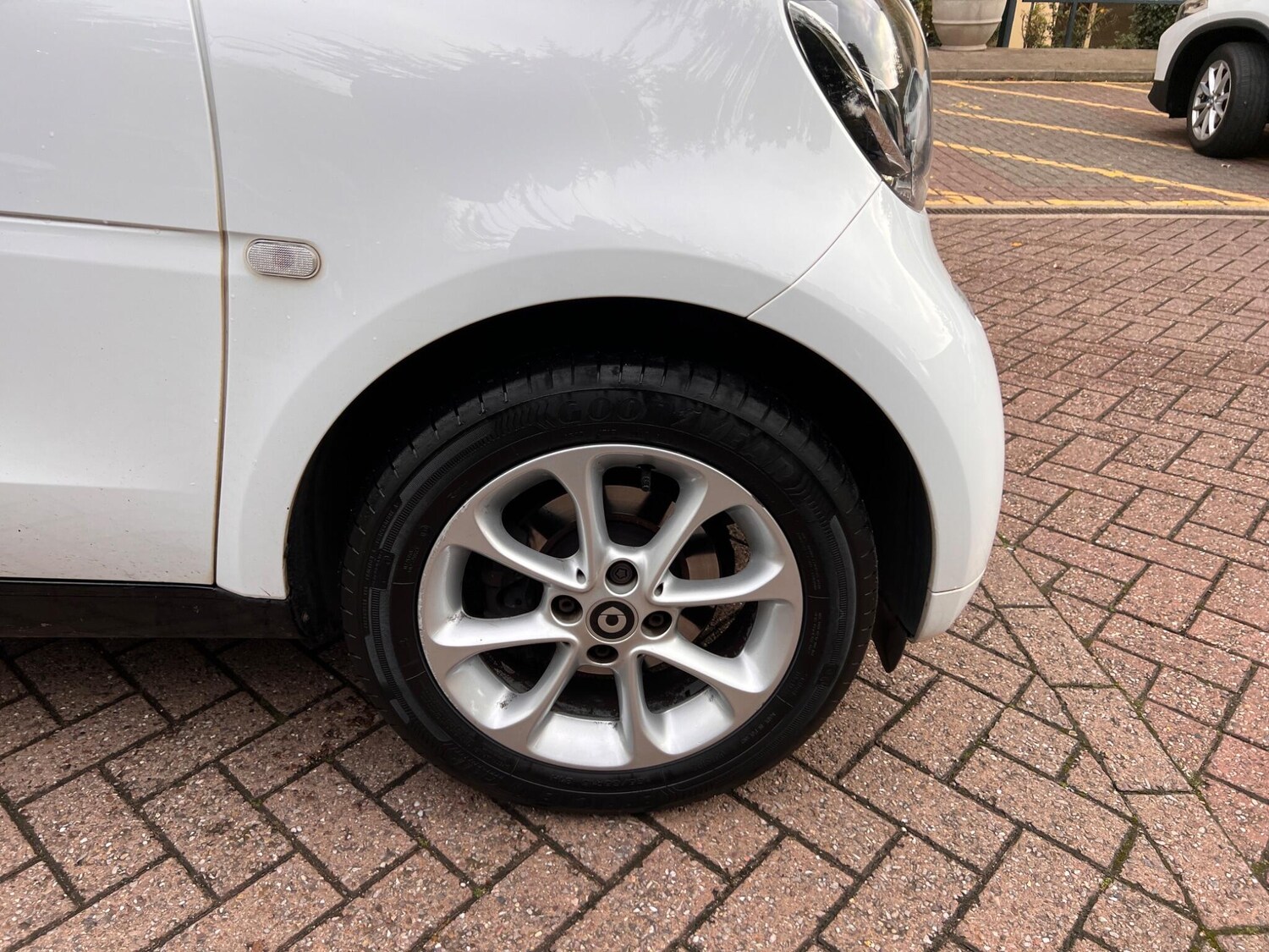 Used smart fortwo 2018 for sale - 76370328: Photo 19