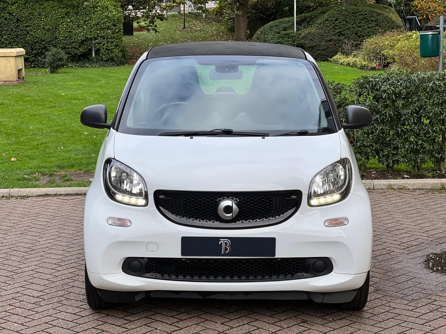 Used smart fortwo 2018 for sale - 76370328: Photo 2