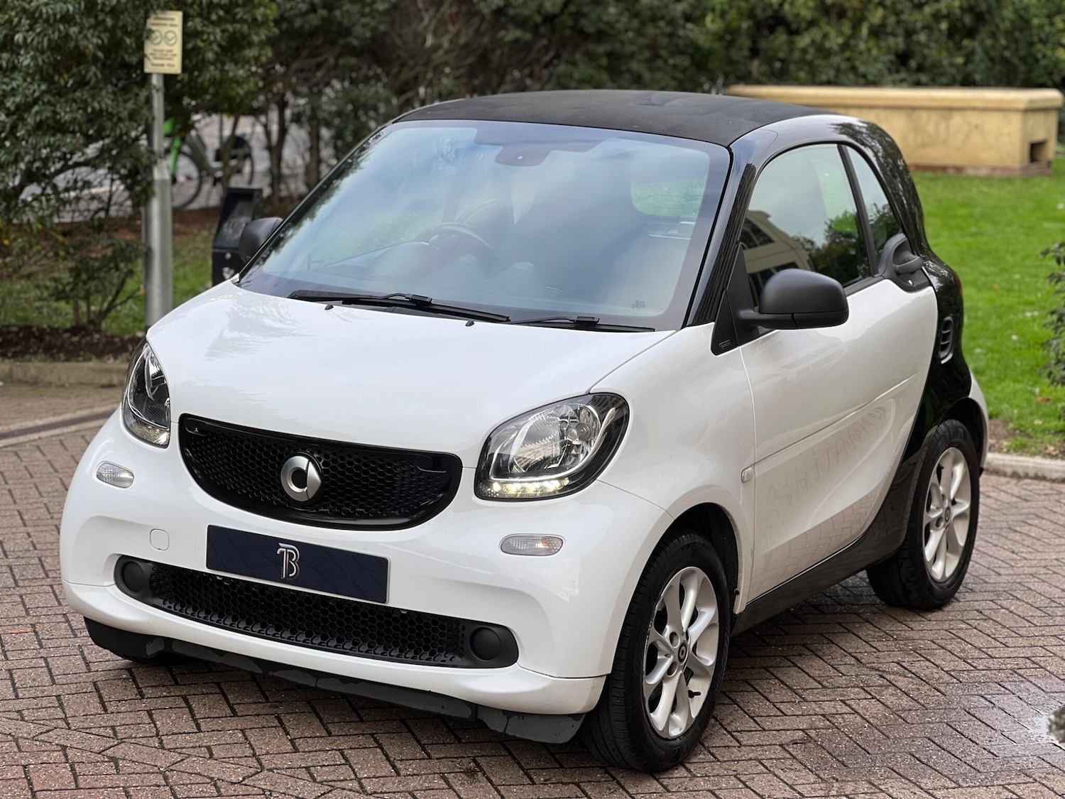Used smart fortwo 2018 for sale - 76370328: Photo 3