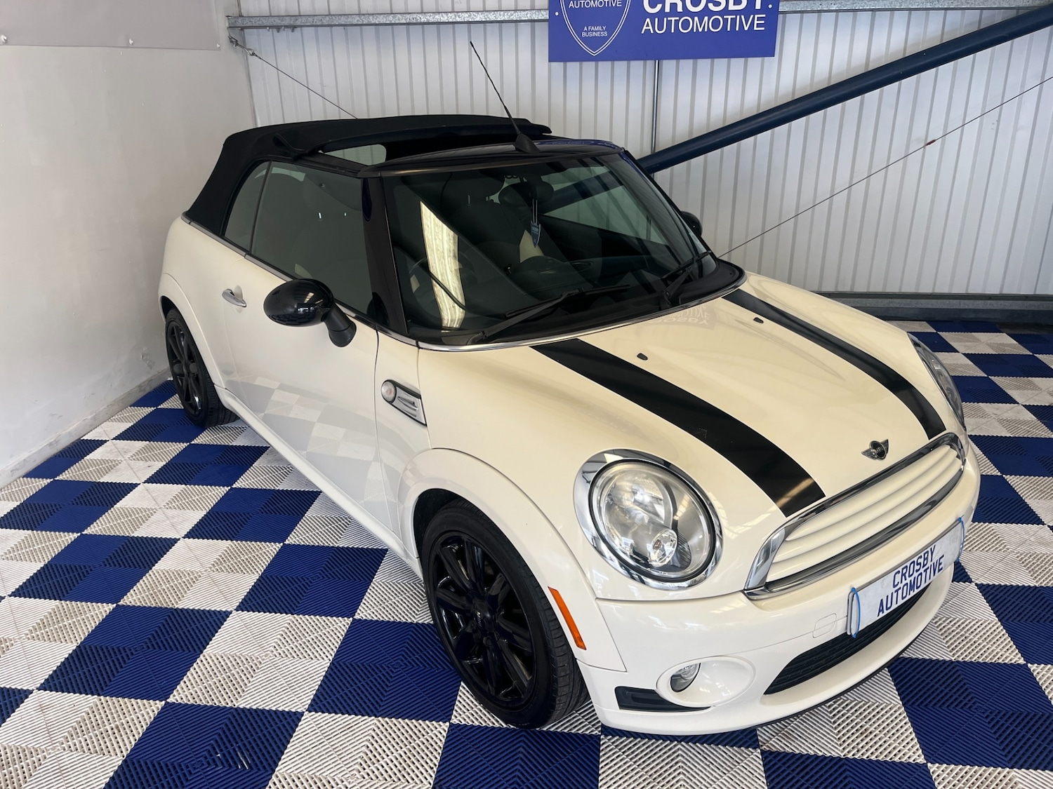 Used MINI Convertible 2010 for sale - 77651732: Photo 14