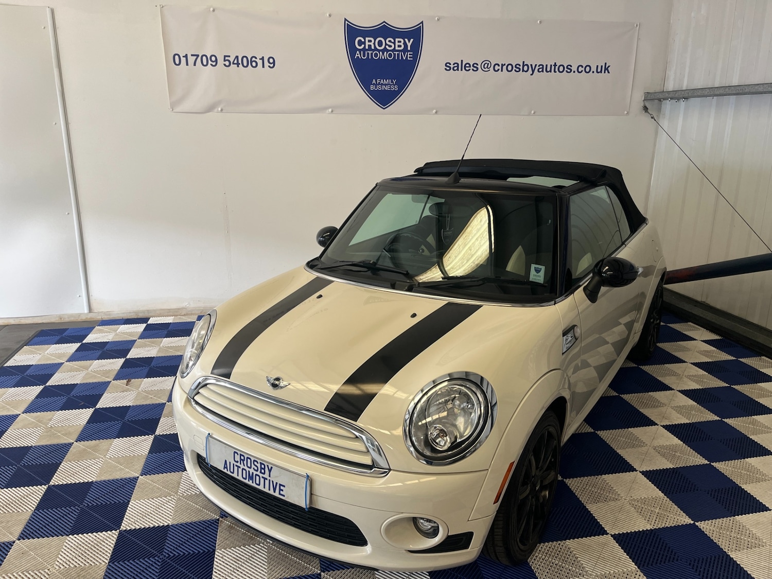 Used MINI Convertible 2010 for sale - 77651732: Photo 15