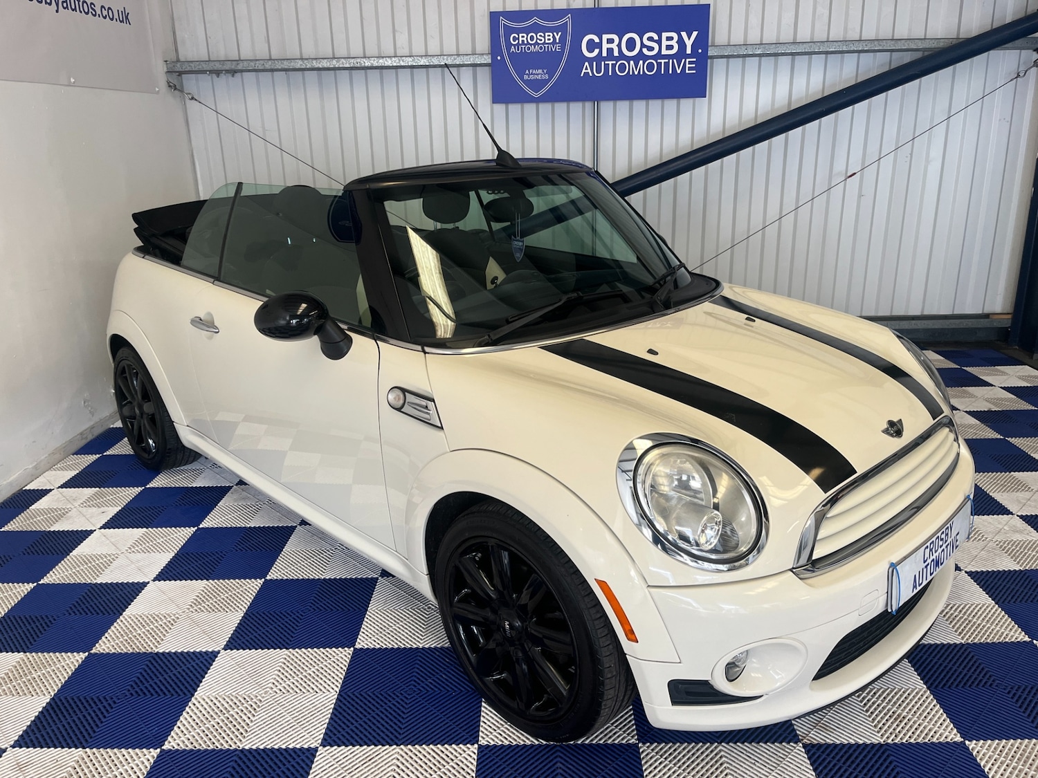 Used MINI Convertible 2010 for sale - 77651732: Photo 16