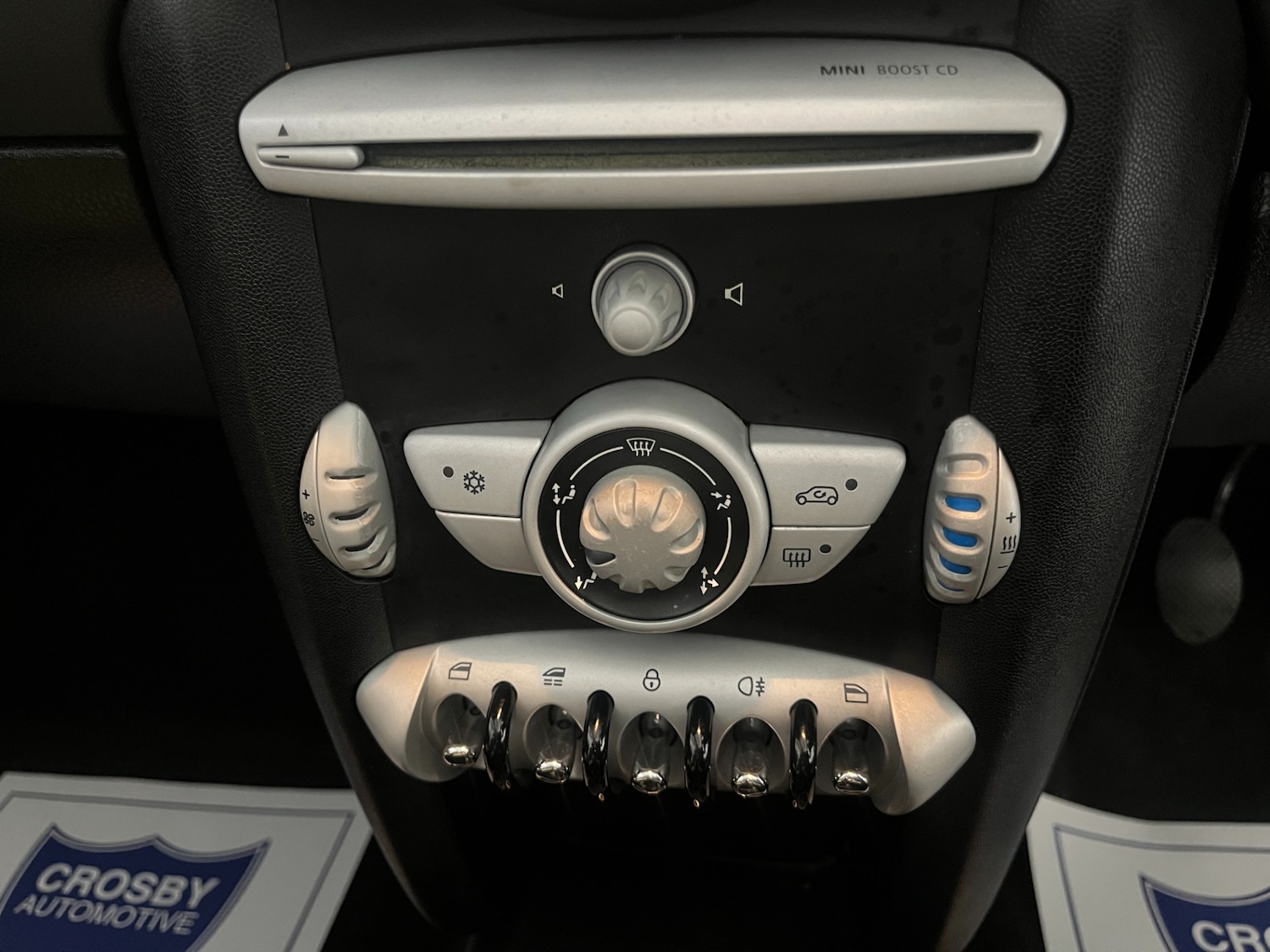 Used MINI Convertible 2010 for sale - 77651732: Photo 20