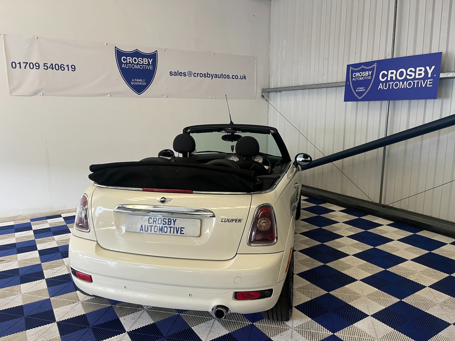 Used MINI Convertible 2010 for sale - 77651732: Photo 25