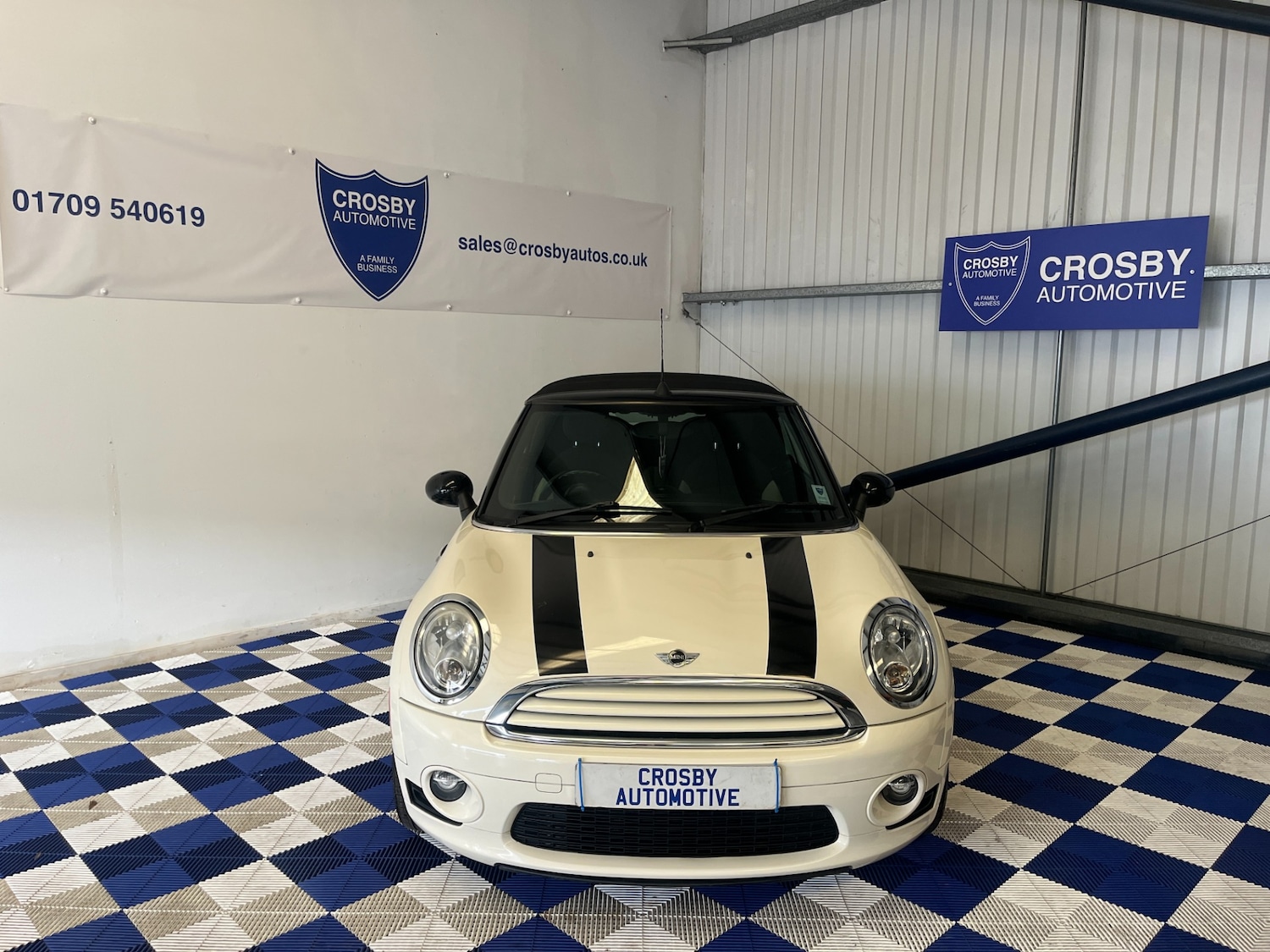 Used MINI Convertible 2010 for sale - 77651732: Photo 3