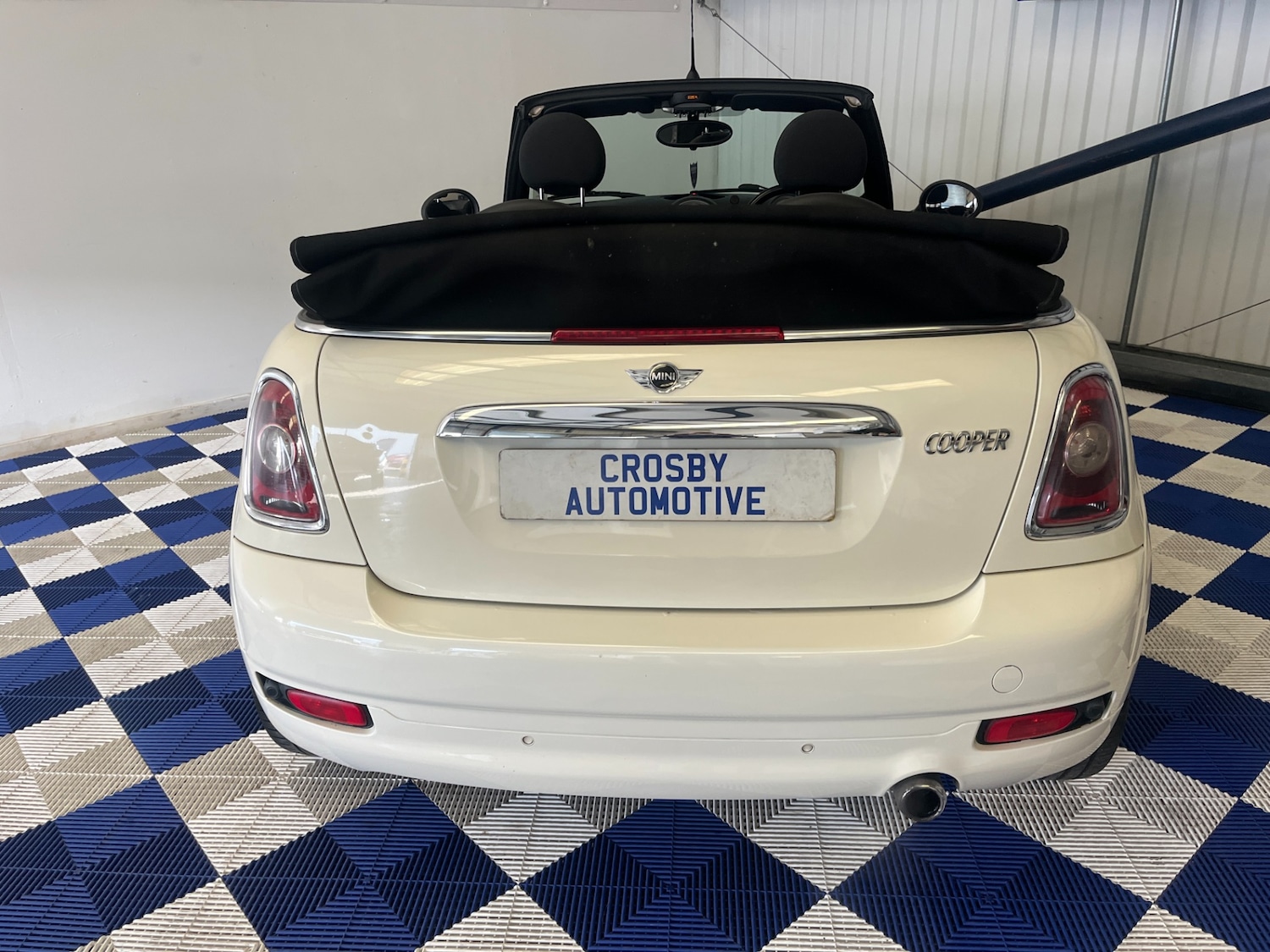 Used MINI Convertible 2010 for sale - 77651732: Photo 30
