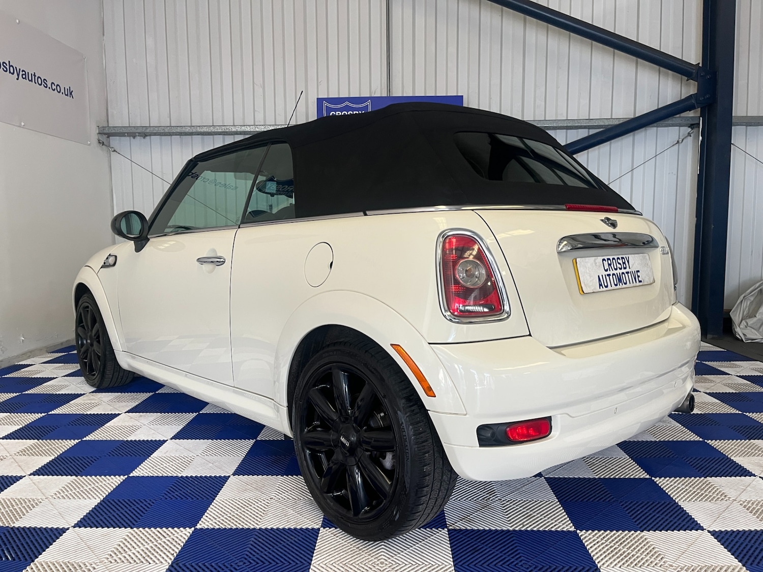 Used MINI Convertible 2010 for sale - 77651732: Photo 37
