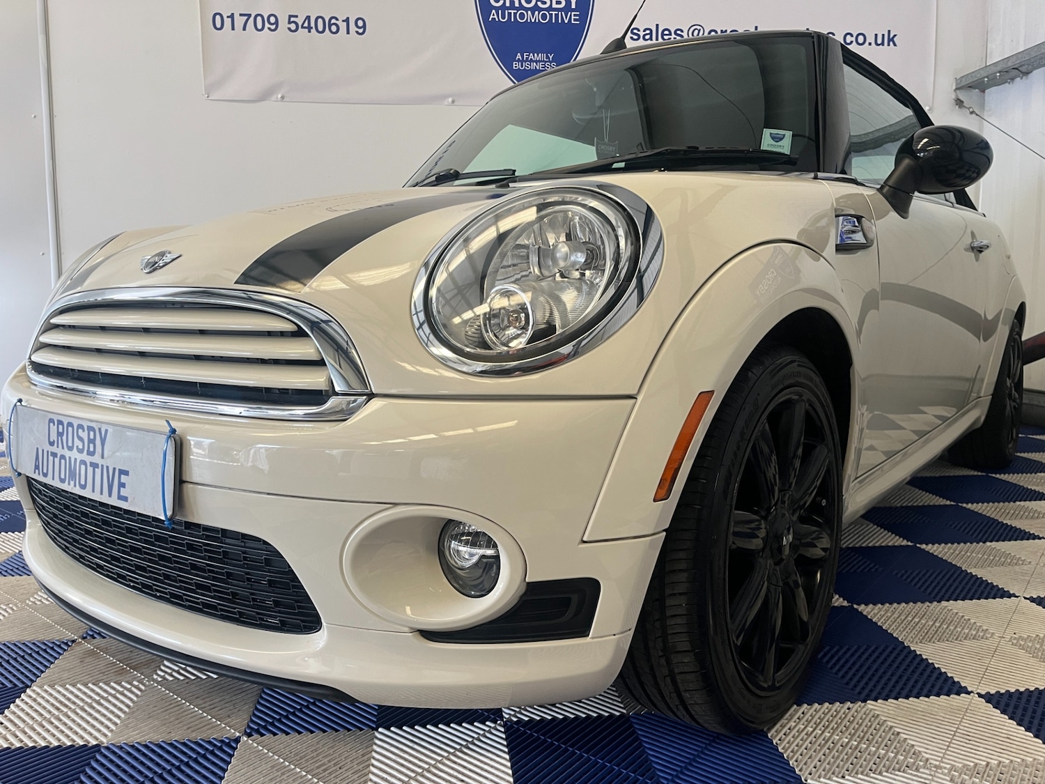 Used MINI Convertible 2010 for sale - 77651732: Photo 8
