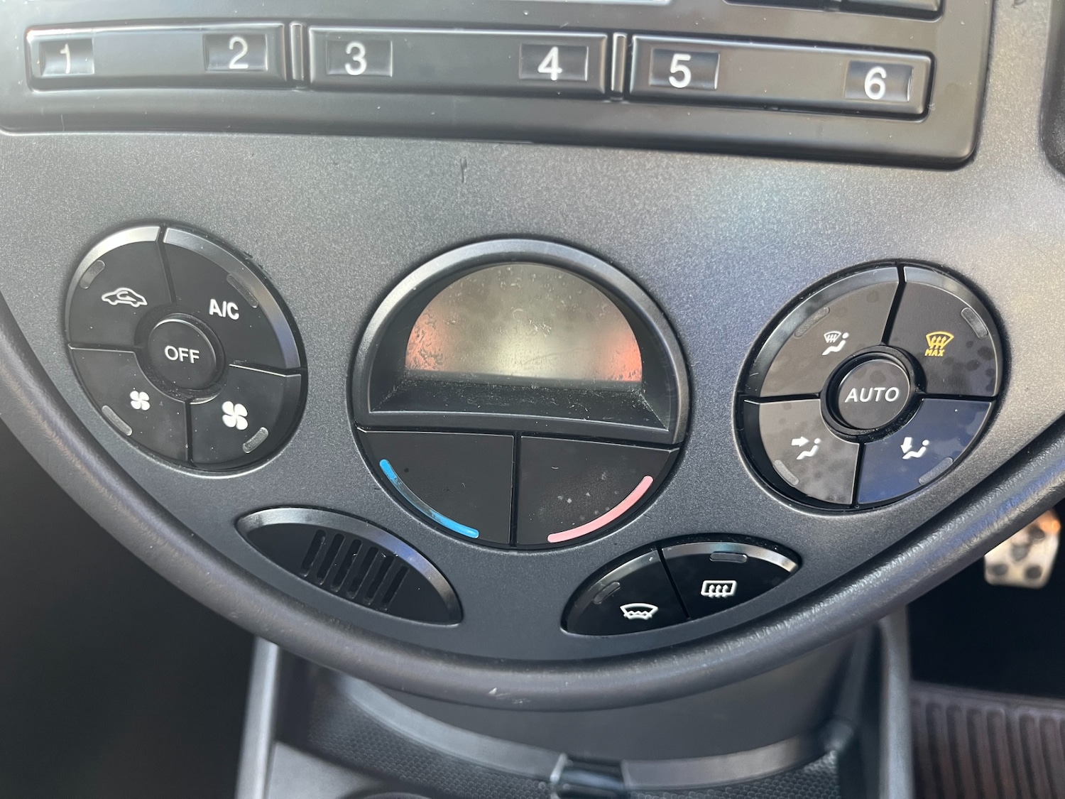 Used Ford Focus 2004 for sale - 77543868: Photo 15