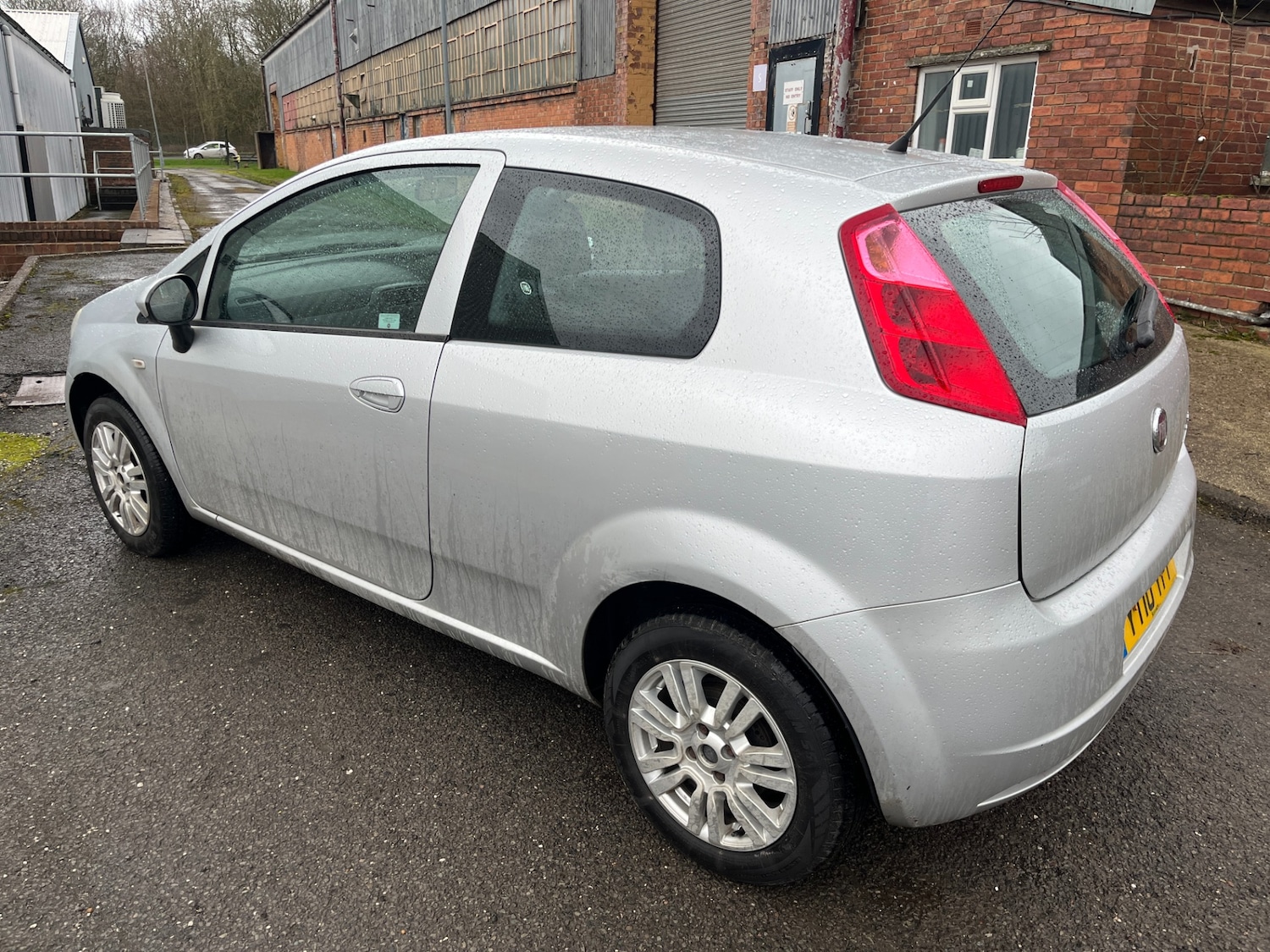Used Fiat Grande Punto 2010 for sale - 77677495: Photo 2