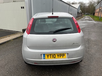 Used Fiat Grande Punto 2010 for sale - 77677495: Photo