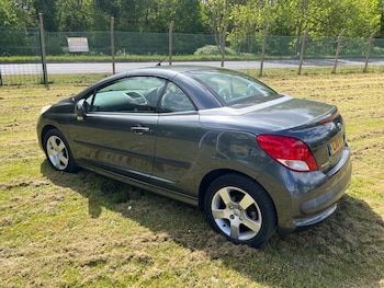 Used Peugeot 207 2011 for sale - 79419442: Photo
