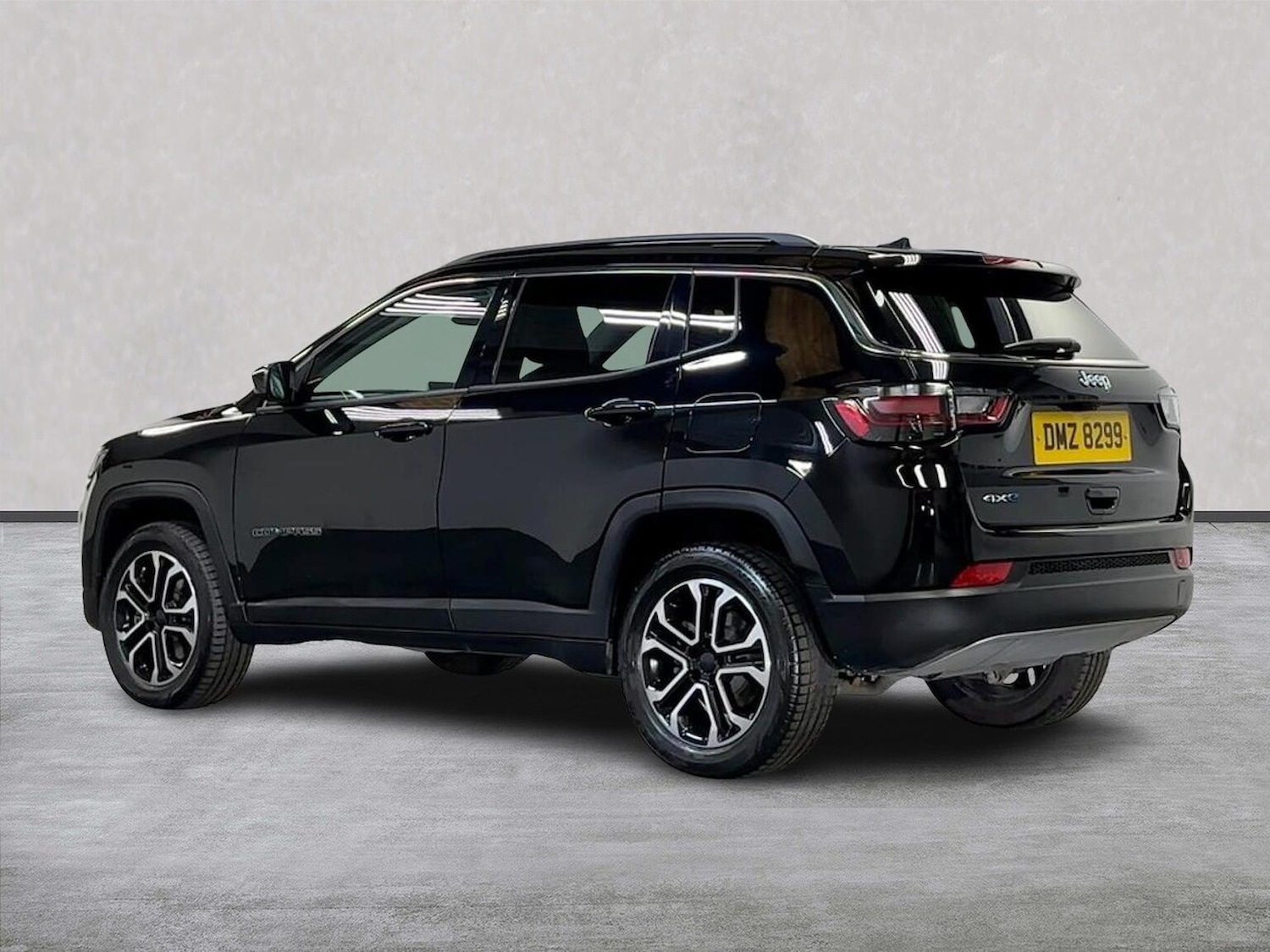 Used Jeep Compass 2024 for sale - 76363359: Photo 2