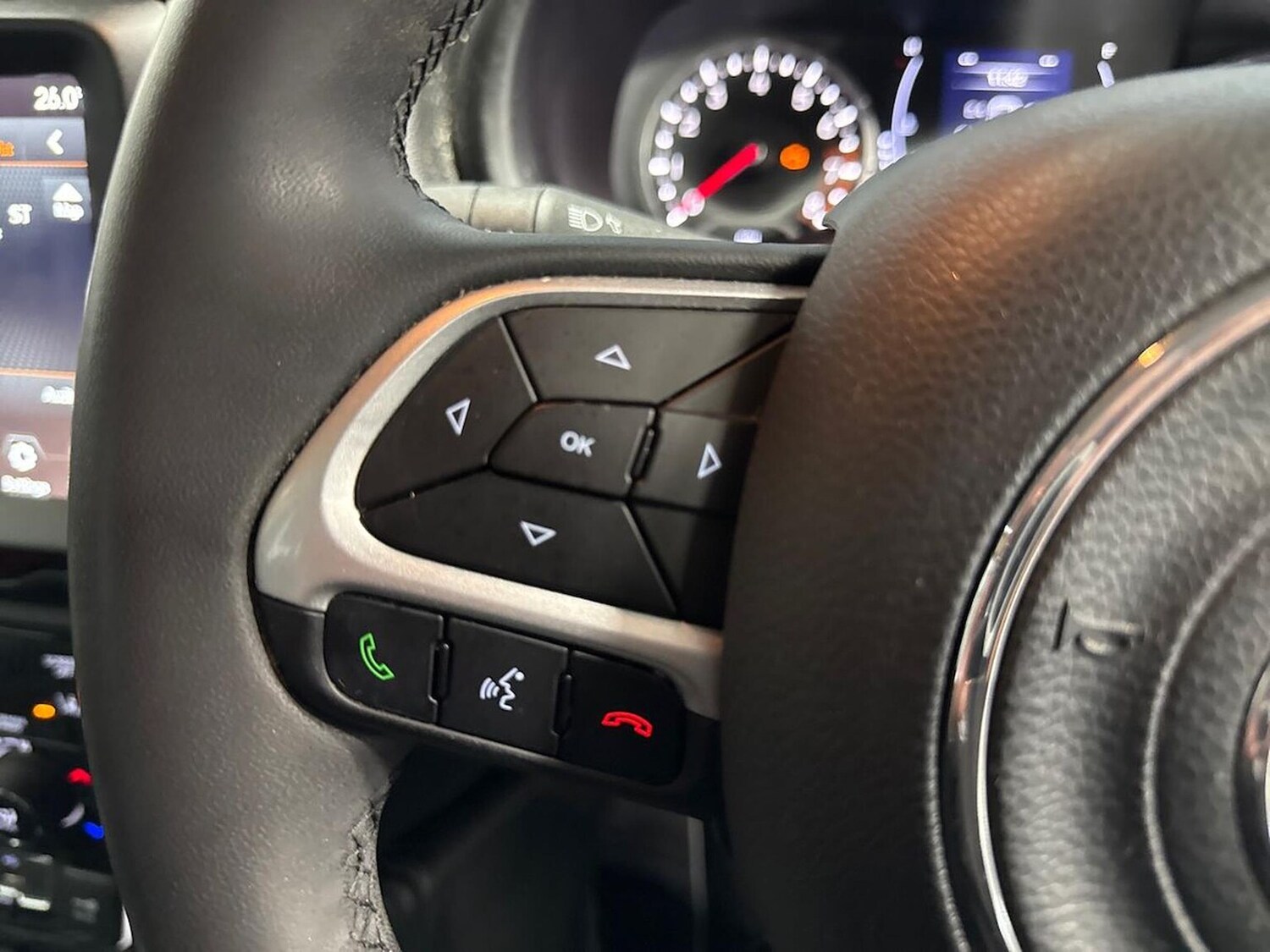 Used Jeep Renegade 2019 for sale - 76464701: Photo 24