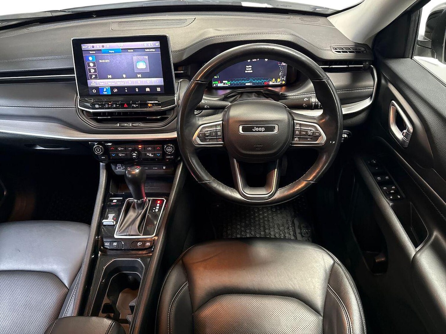 Used Jeep Compass 2023 for sale - 76957604: Photo 9