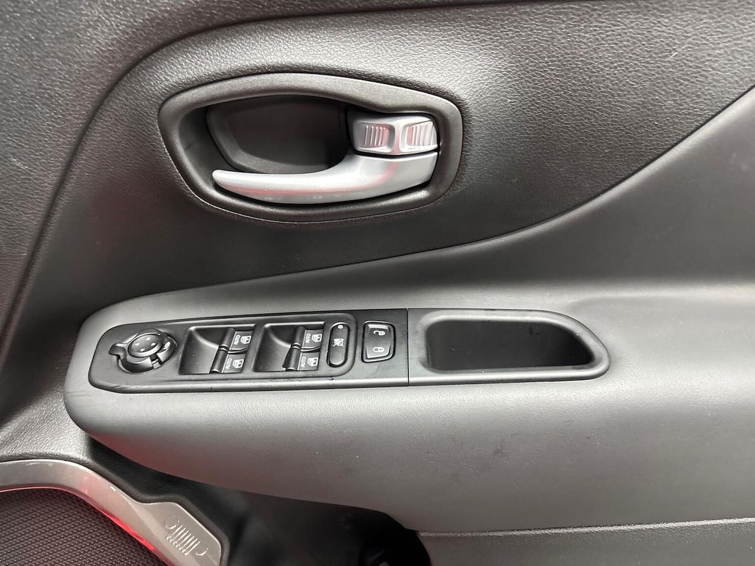 Used Jeep Renegade 2025 for sale - 77489768: Photo 21