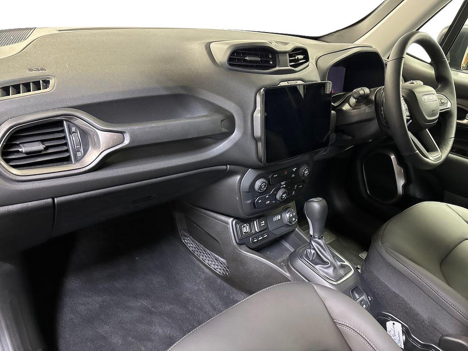 Used Jeep Renegade 2025 for sale - 76945937: Photo 7