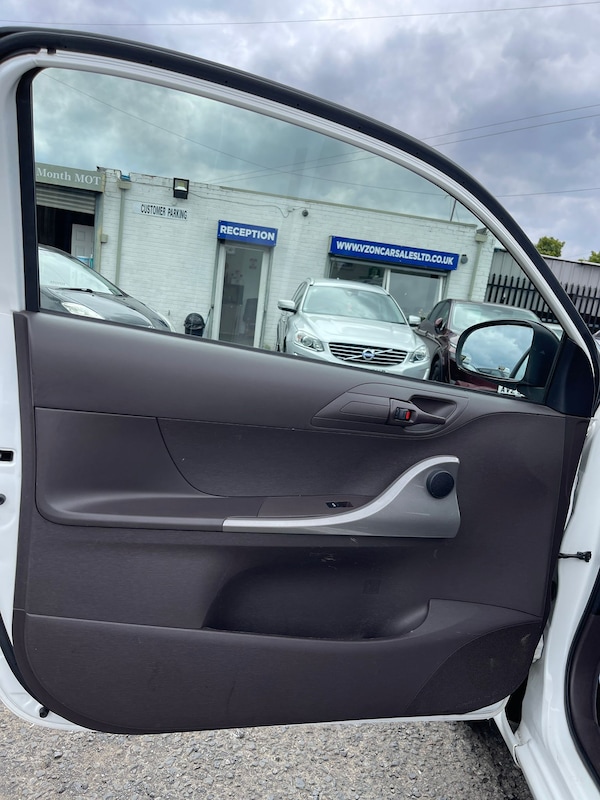 Used Toyota IQ 2009 for sale - 75392611: Photo 26