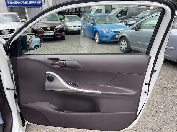 Used Toyota IQ 2009 for sale - 75392611: Photo 37