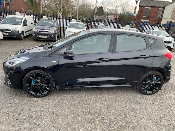 Used Ford Fiesta 2018 for sale - 74999881: Photo 6