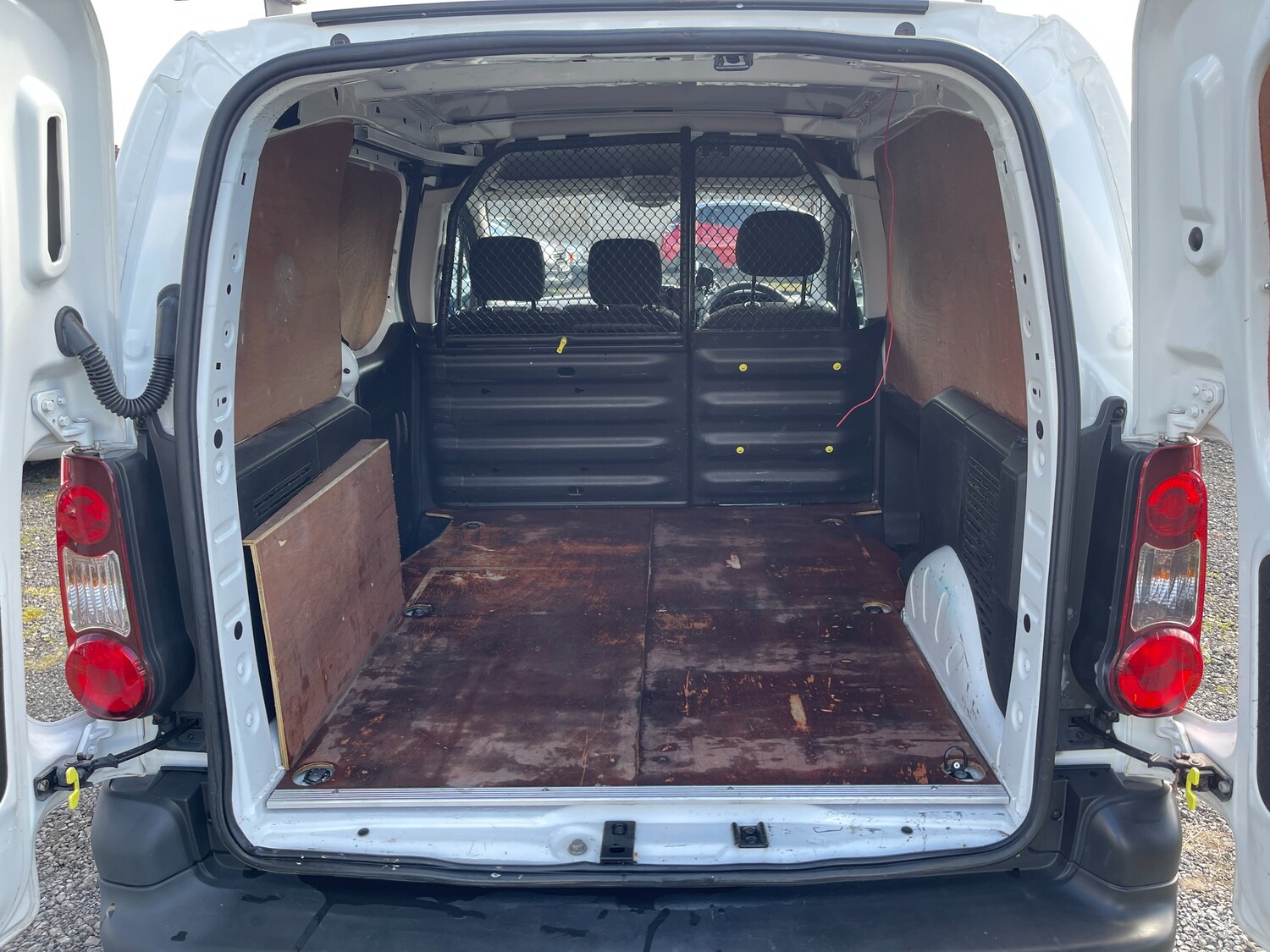 Used Peugeot Partner for sale - 78111696: Photo 31