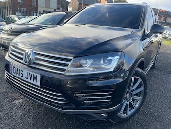 (16) - 3.0 TDI V6 BlueMotion Tech R-Line SUV 5dr Diesel Tiptronic 4WD Euro 6 (s/s)