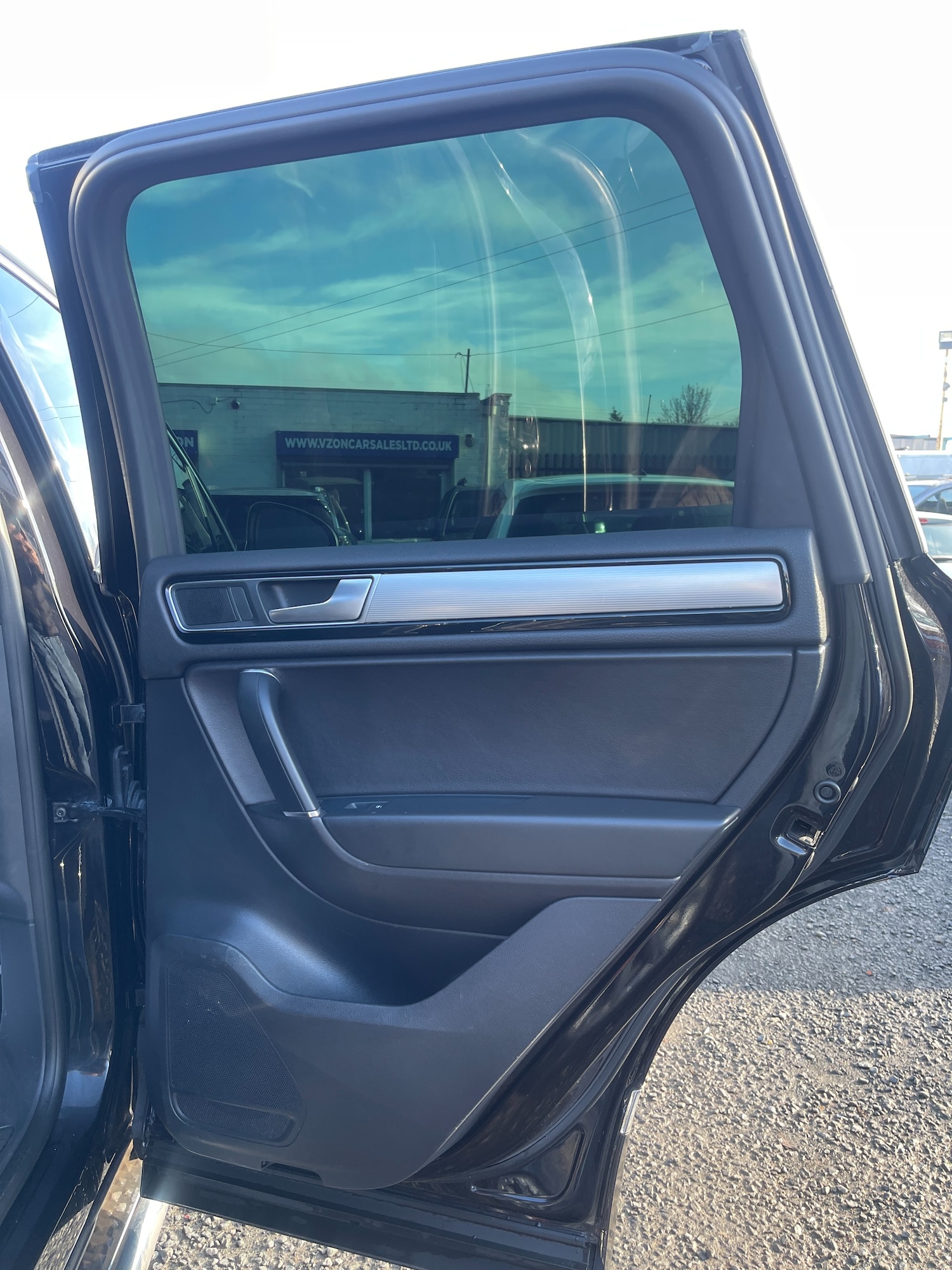 Used Volkswagen Touareg 2016 for sale - 77234035: Photo 30