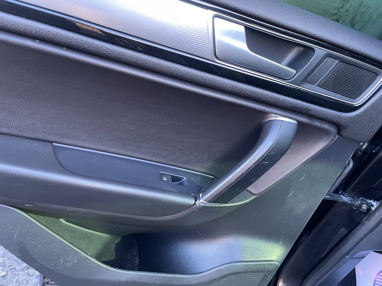 Used Volkswagen Touareg 2016 for sale - 77234035: Photo 40