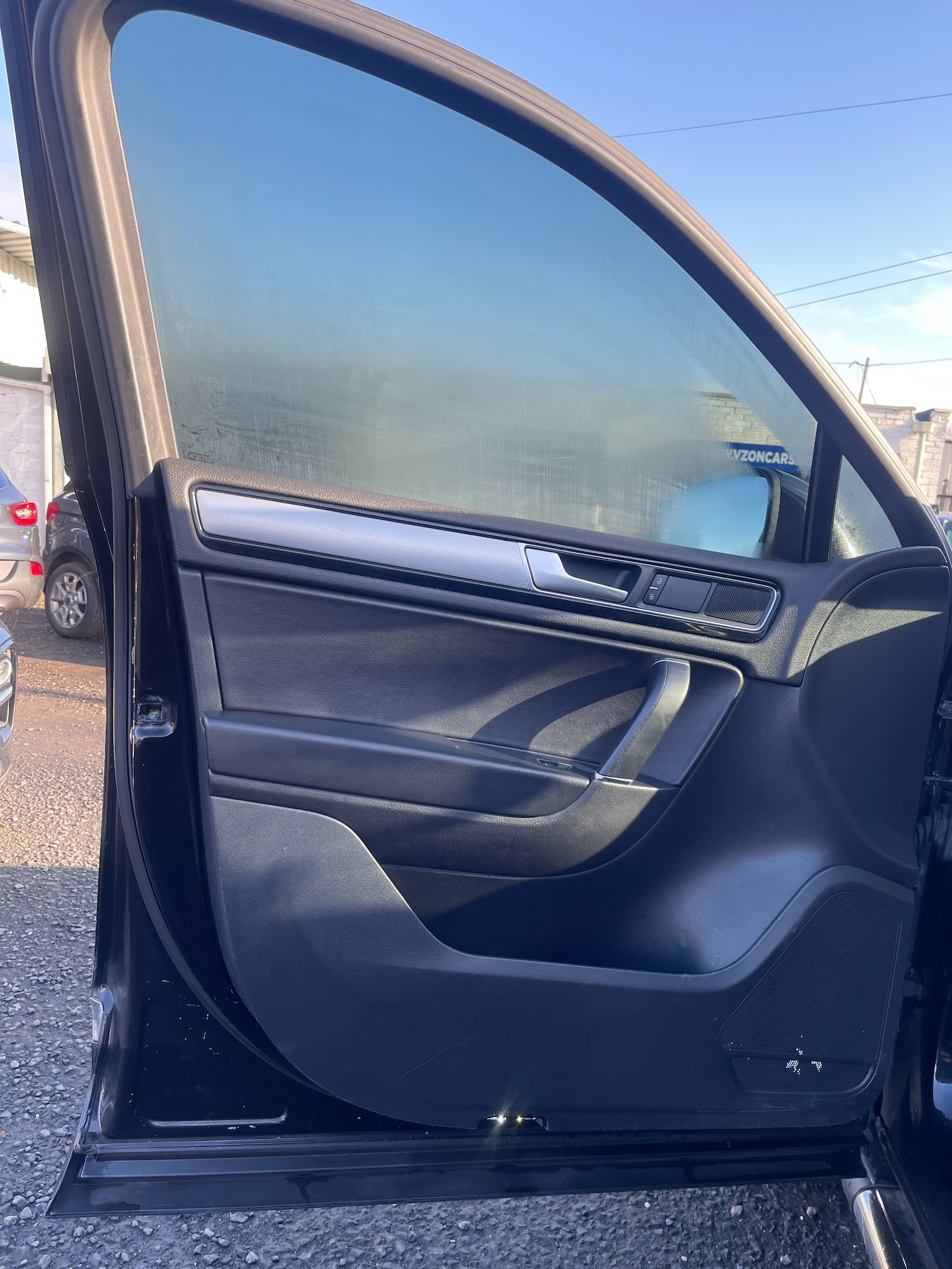 Used Volkswagen Touareg 2016 for sale - 77234035: Photo 44