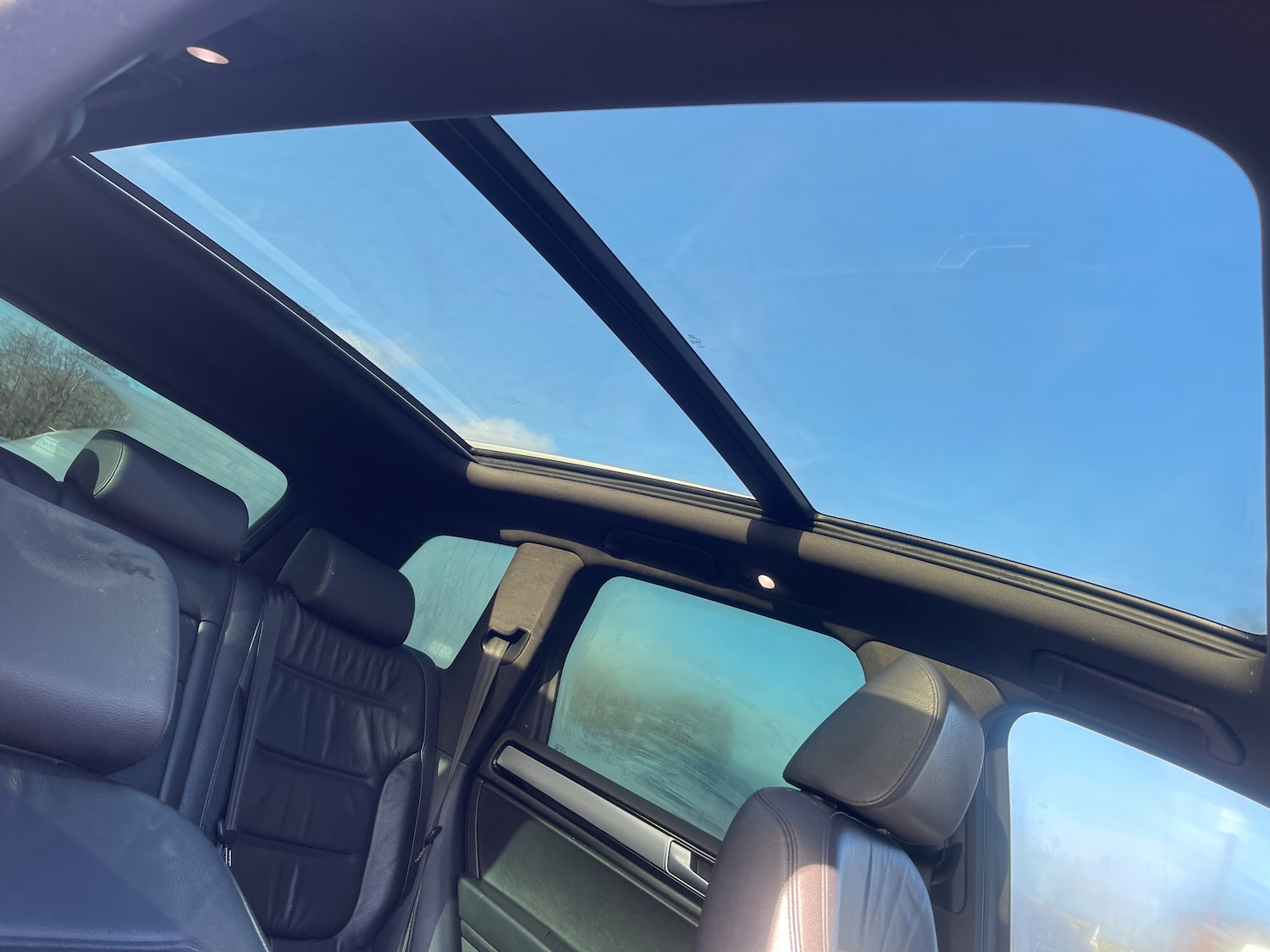 Used Volkswagen Touareg 2016 for sale - 77234035: Photo 52