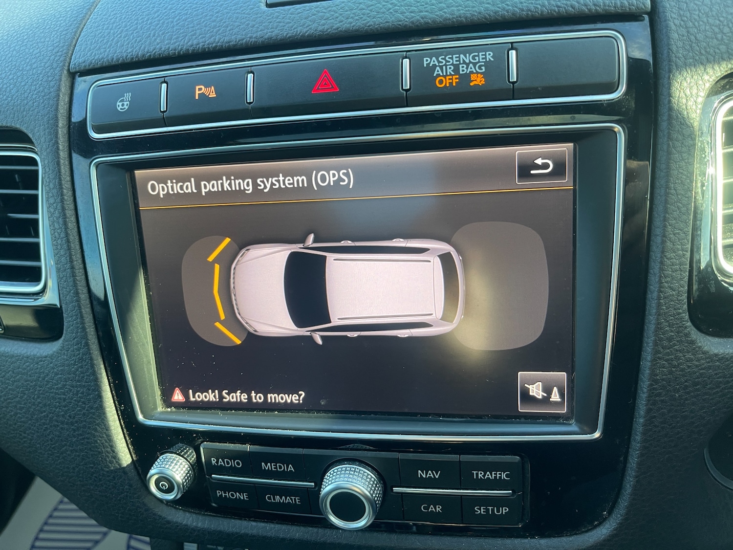 Used Volkswagen Touareg 2016 for sale - 77234035: Photo 71