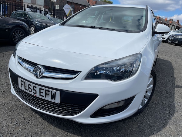 Used Vauxhall Astra 2016 for sale - 75461636: Photo 1