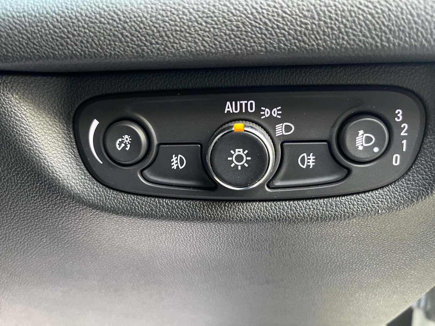 Used Vauxhall Insignia 2018 for sale - 77056246: Photo 26