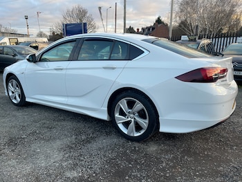 Used Vauxhall Insignia 2018 for sale - 77056246: Photo