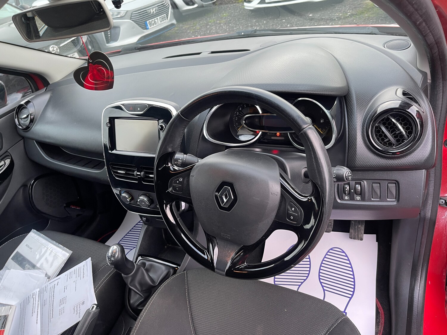 Used Renault Clio for sale - 77743452: Photo 28