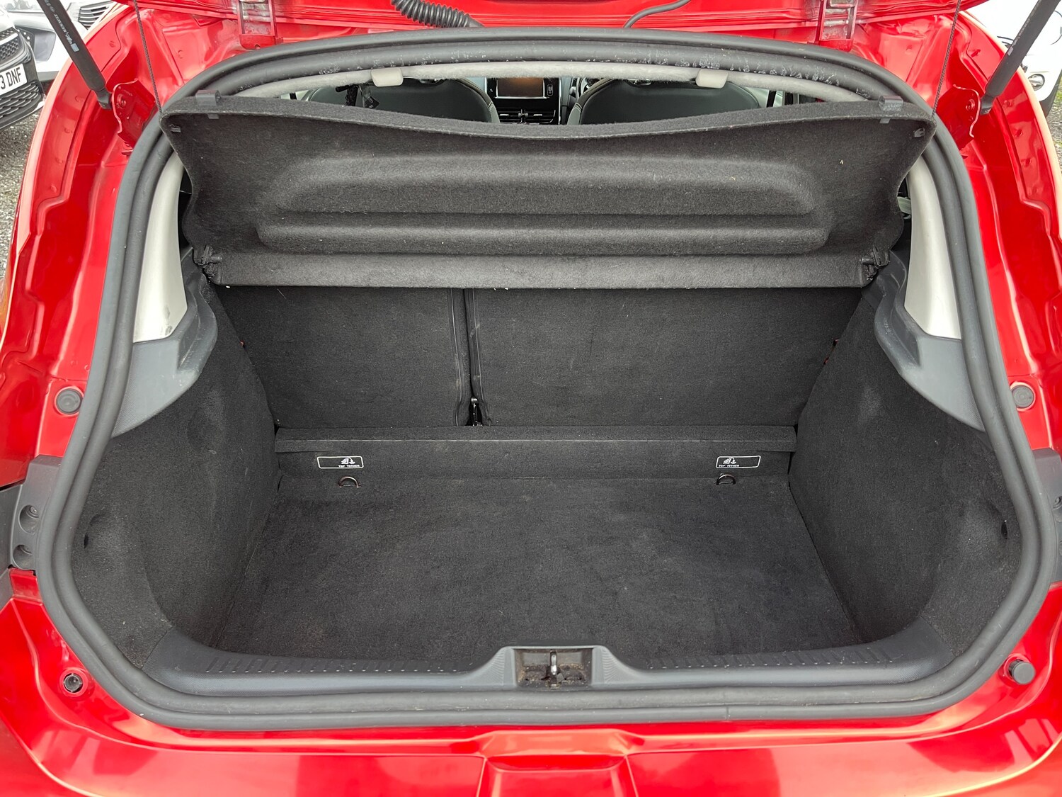 Used Renault Clio for sale - 77743452: Photo 31