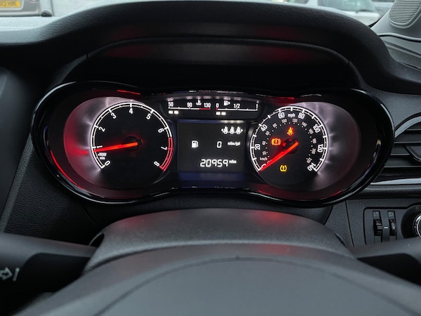 Used Vauxhall Viva 2018 for sale - 74999856: Photo 32