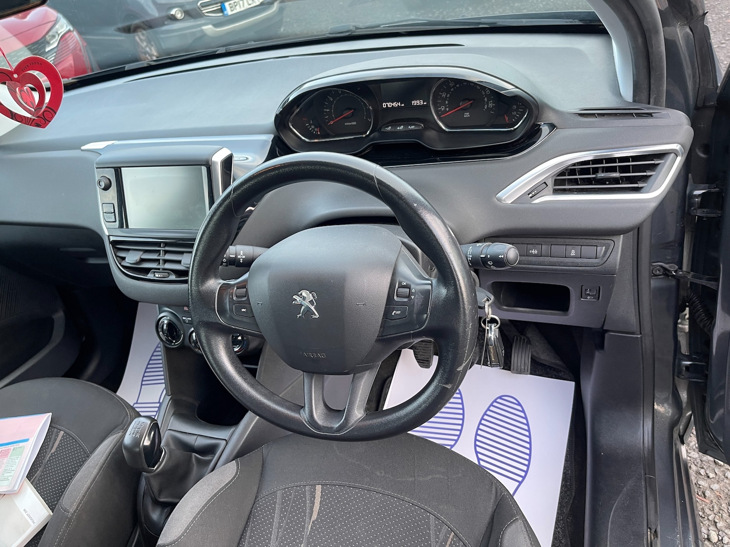 Used Peugeot 208 2013 for sale - 76972936: Photo 24