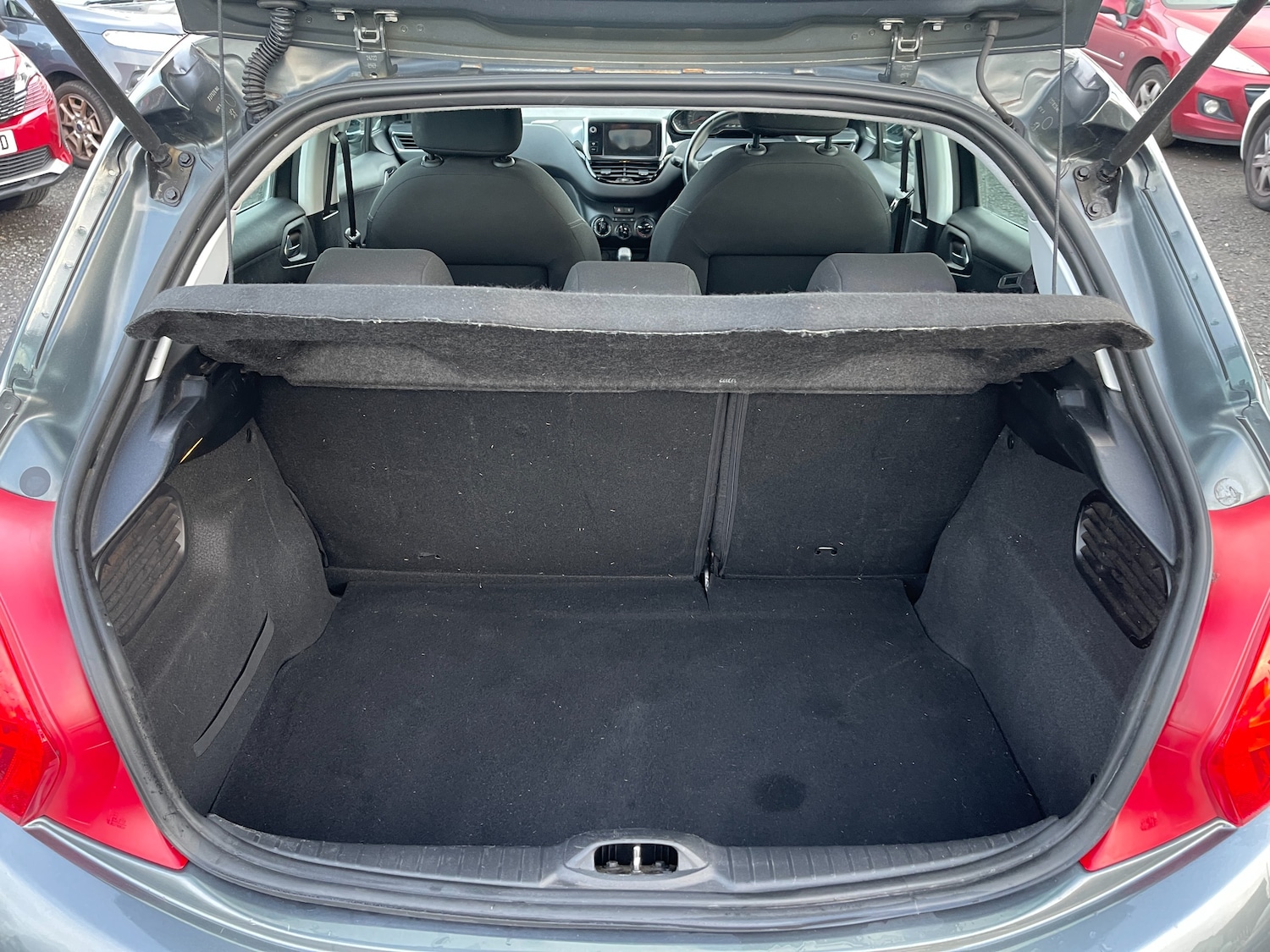 Used Peugeot 208 2013 for sale - 76972936: Photo 28