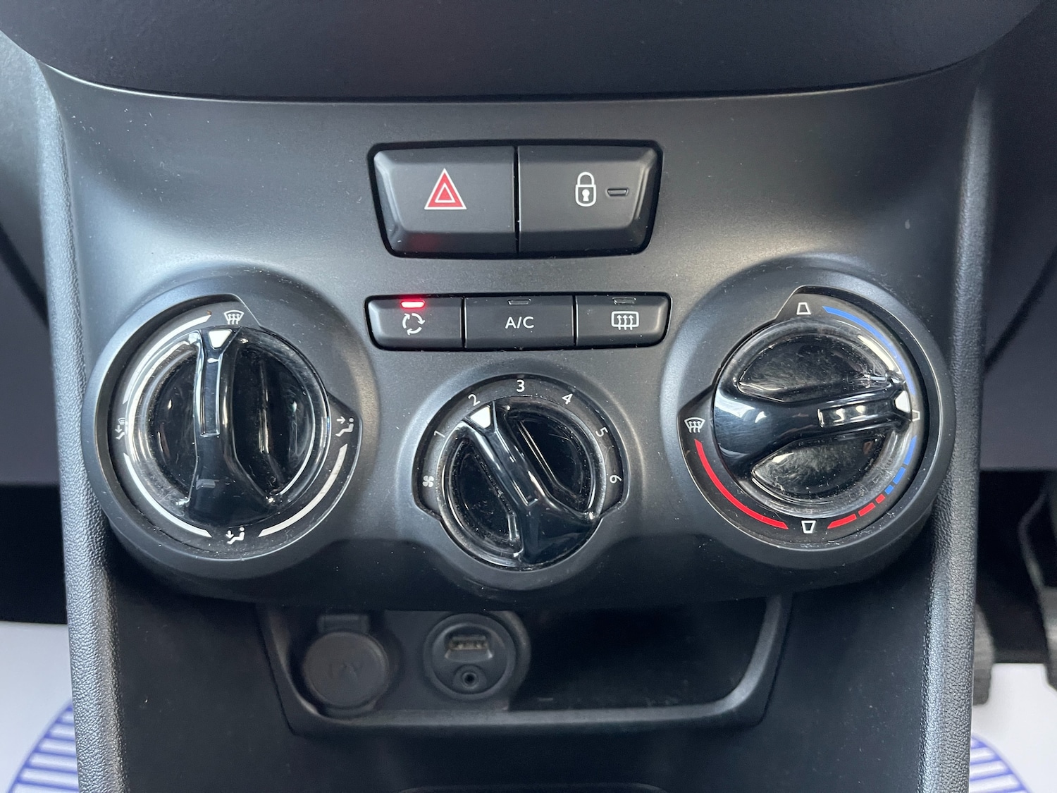 Used Peugeot 208 2013 for sale - 76972936: Photo 43