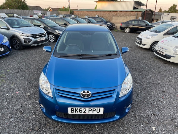 Used Toyota Auris 2012 for sale - 74999972: Photo 2