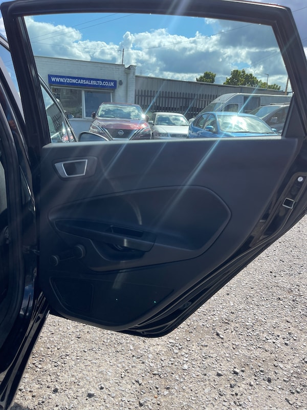 Used Ford Fiesta 2014 for sale - 75283536: Photo 18